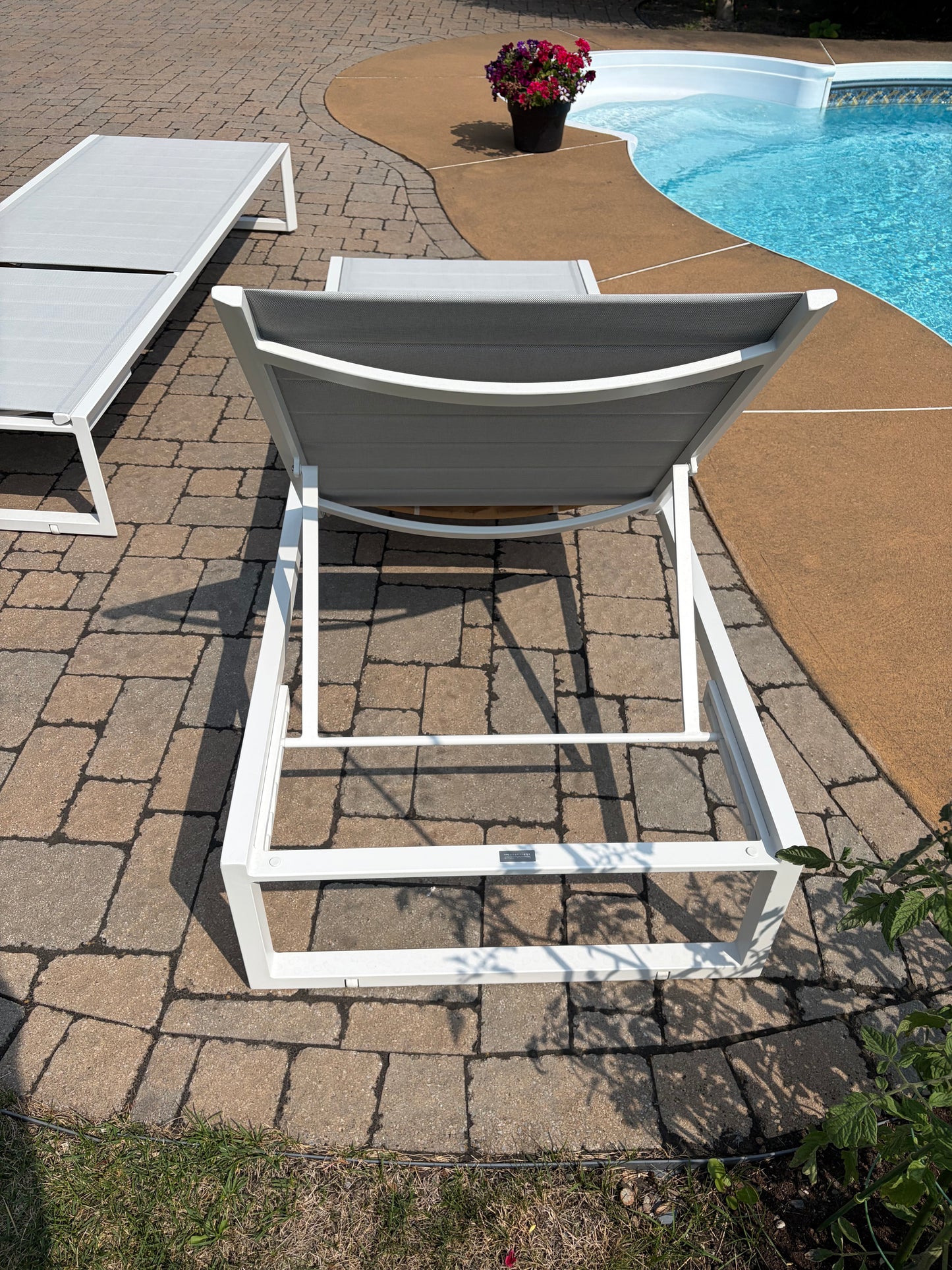 Aluminum & Textylene Sunlounger with Wheels – White & Lava Options | Moss & Timber