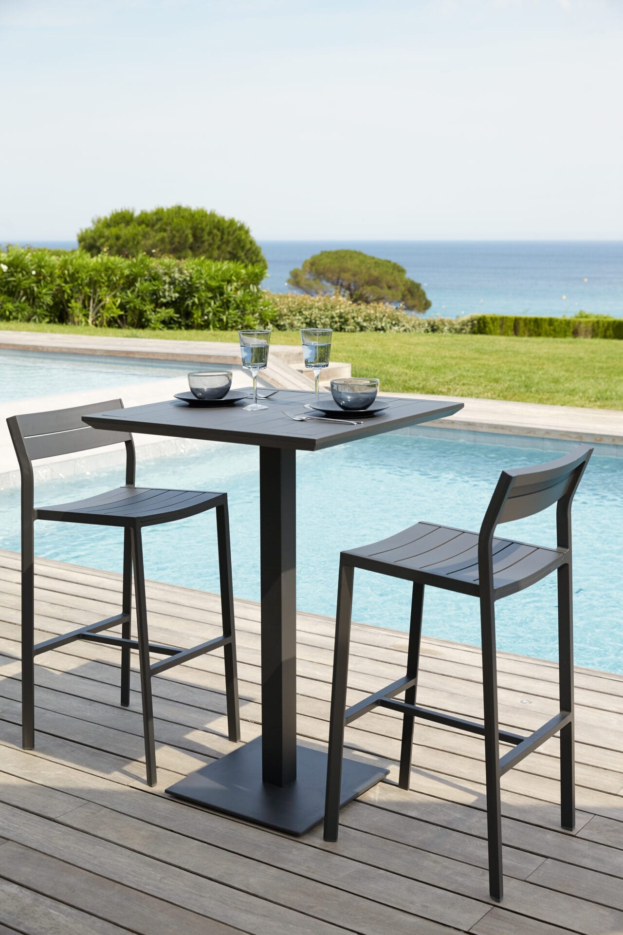 Bistro Table – Aluminum – Black - Square – | Moss & Timber