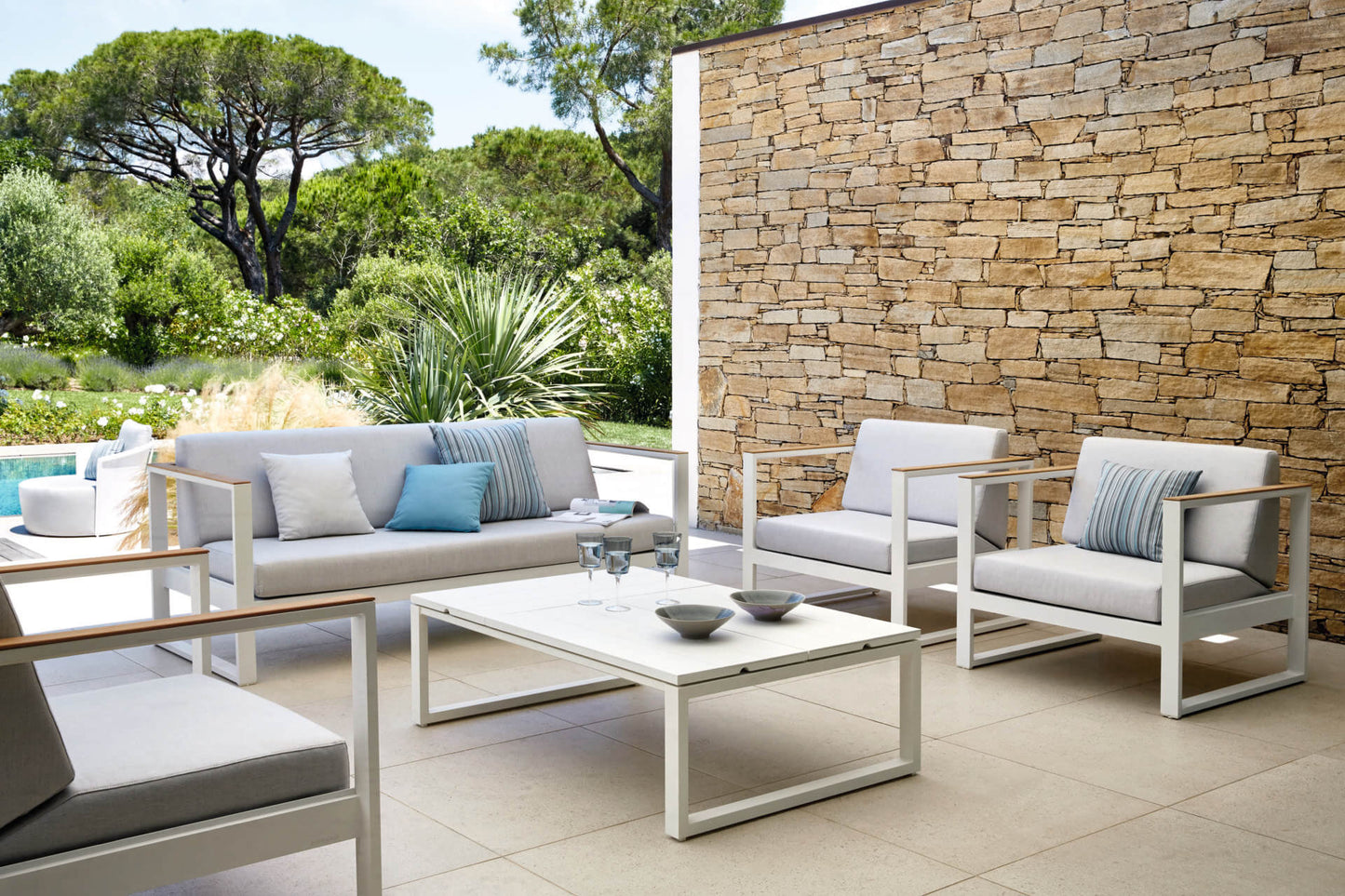 Aluminum Single-Seat Sofa – White Frame, Taupe Cushions, Thin Teak Armrests | Moss & Timber