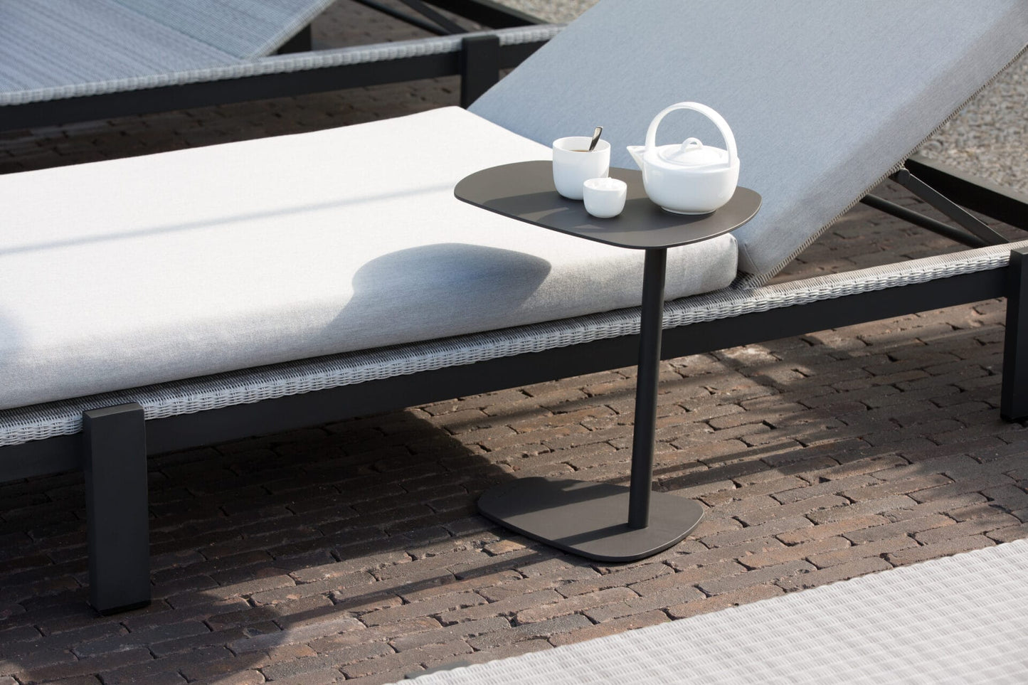 Aluminum Pebble Side Table – Black/White | Moss & Timber