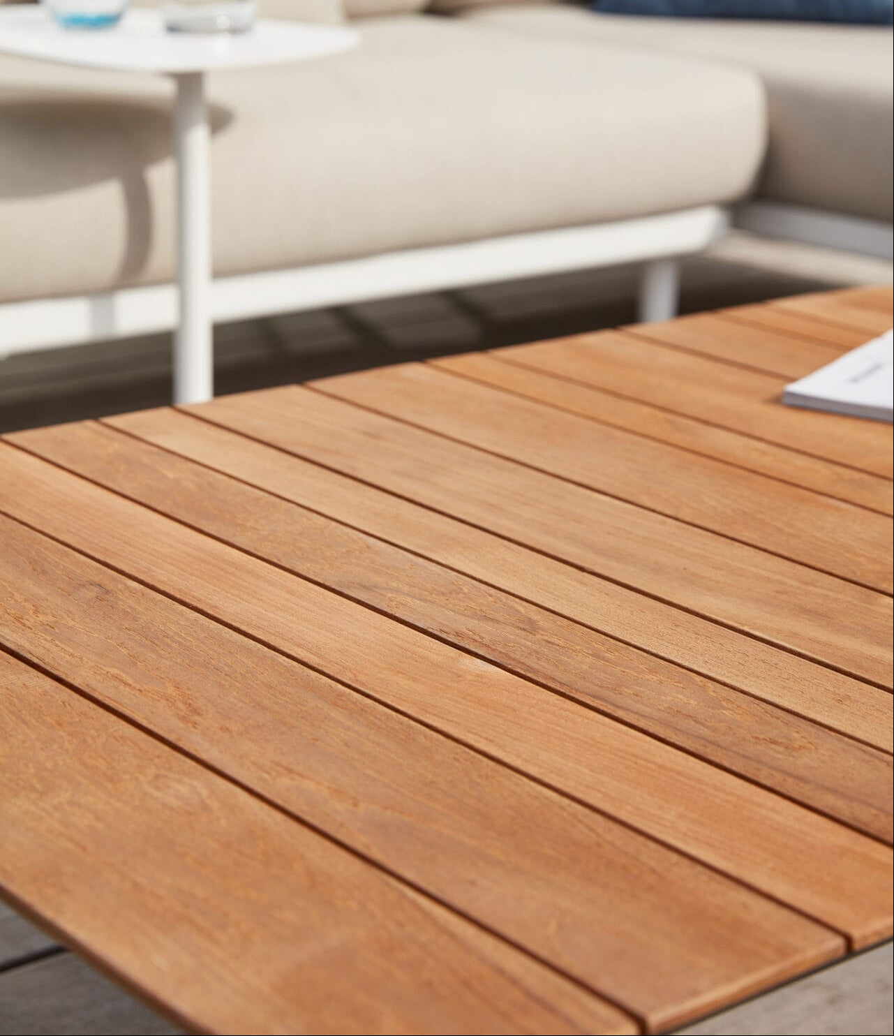 Aluminum & Teak Floating Coffee Table – Black | Moss & Timber