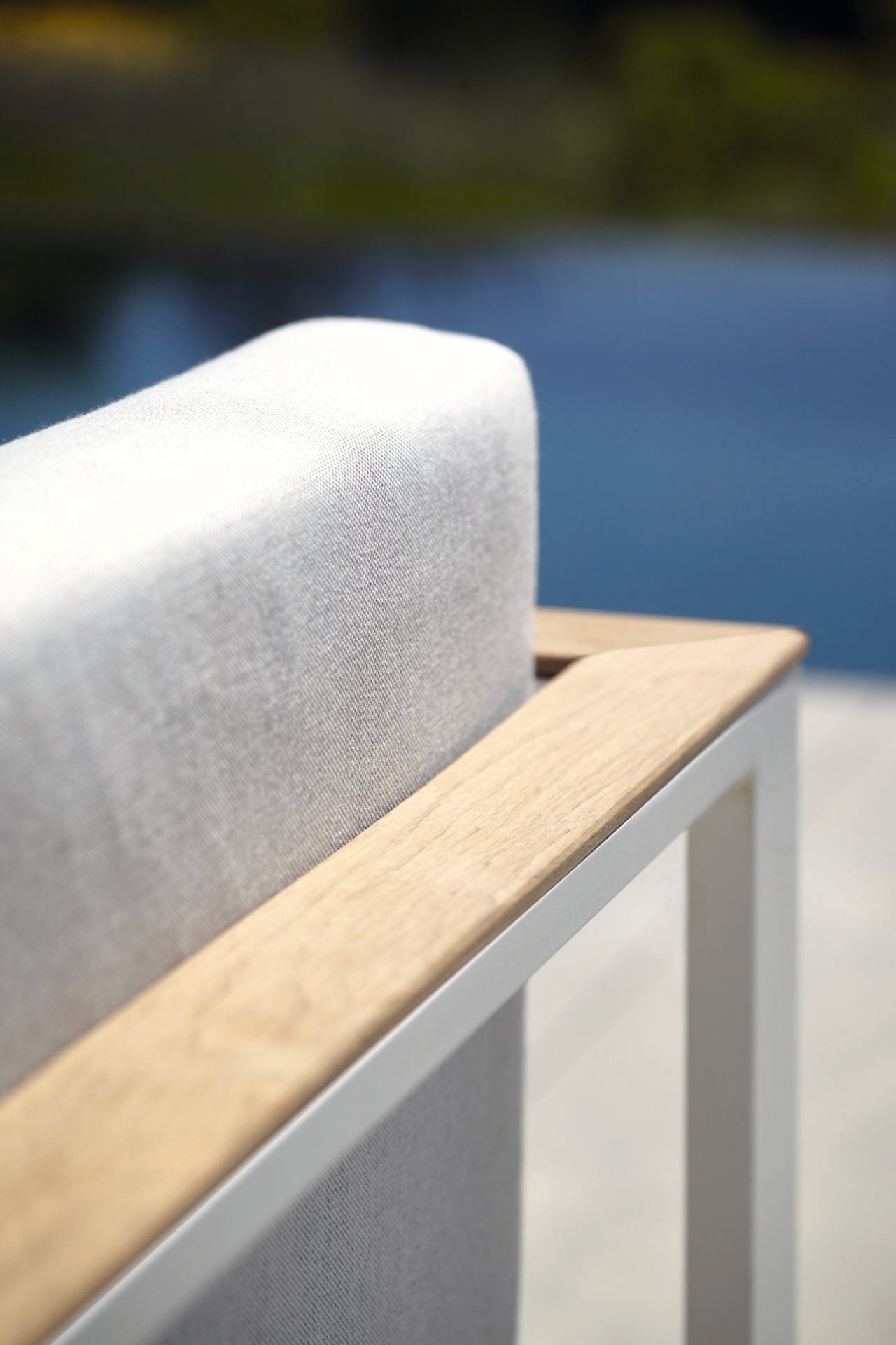 Aluminum Single-Seat Sofa – White Frame, Taupe Cushions, Thin Teak Armrests | Moss & Timber