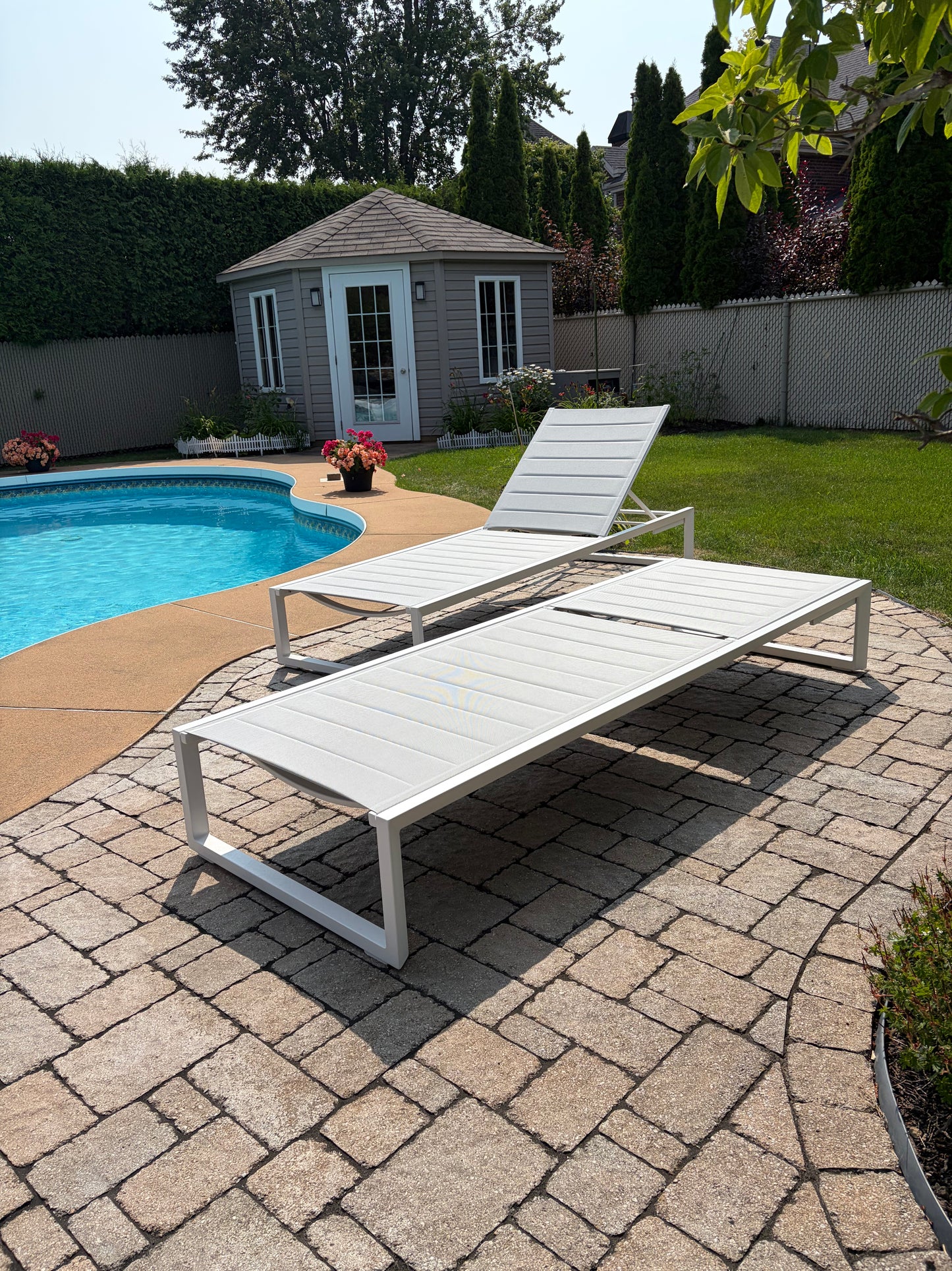 Aluminum & Textylene Sunlounger with Wheels – White & Lava Options | Moss & Timber